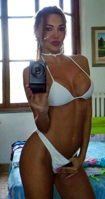 BIG TITS SELFIE PRINCESS
